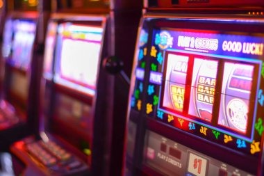 Free spin bonus feature in Spadegaming game
